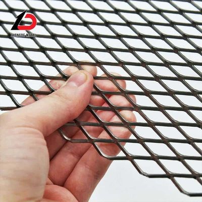 Kekuatan tinggi Metal Wire Mesh Diamond Stretch Perforated Metal Mesh